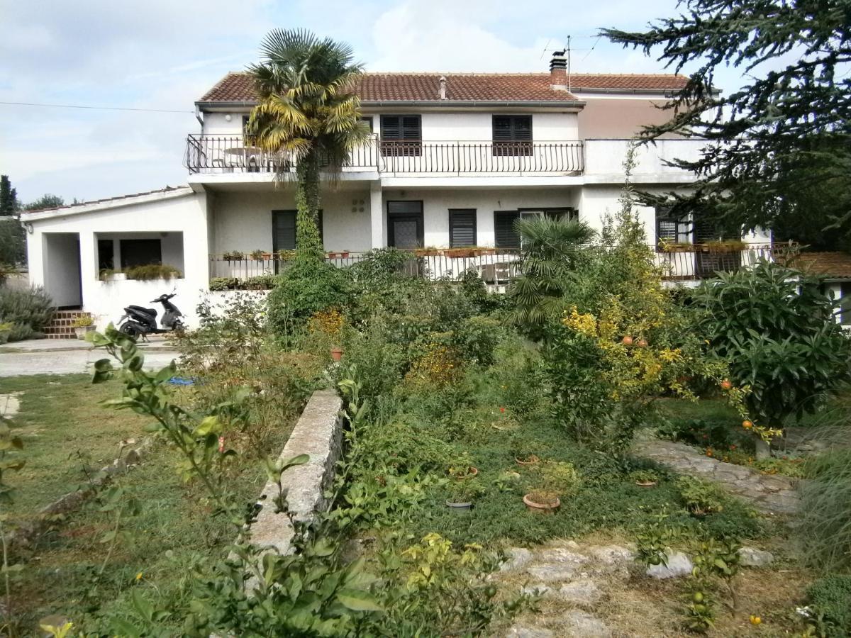 Maria Apartments Vodice Eksteriør bilde